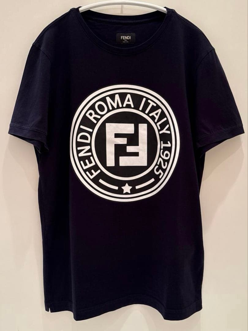 FENDI ネイビー ロゴ Tシャツ