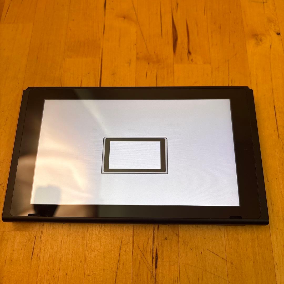 ニンテンドースイッチ　hac-001 2022年製　初期化済み　(d