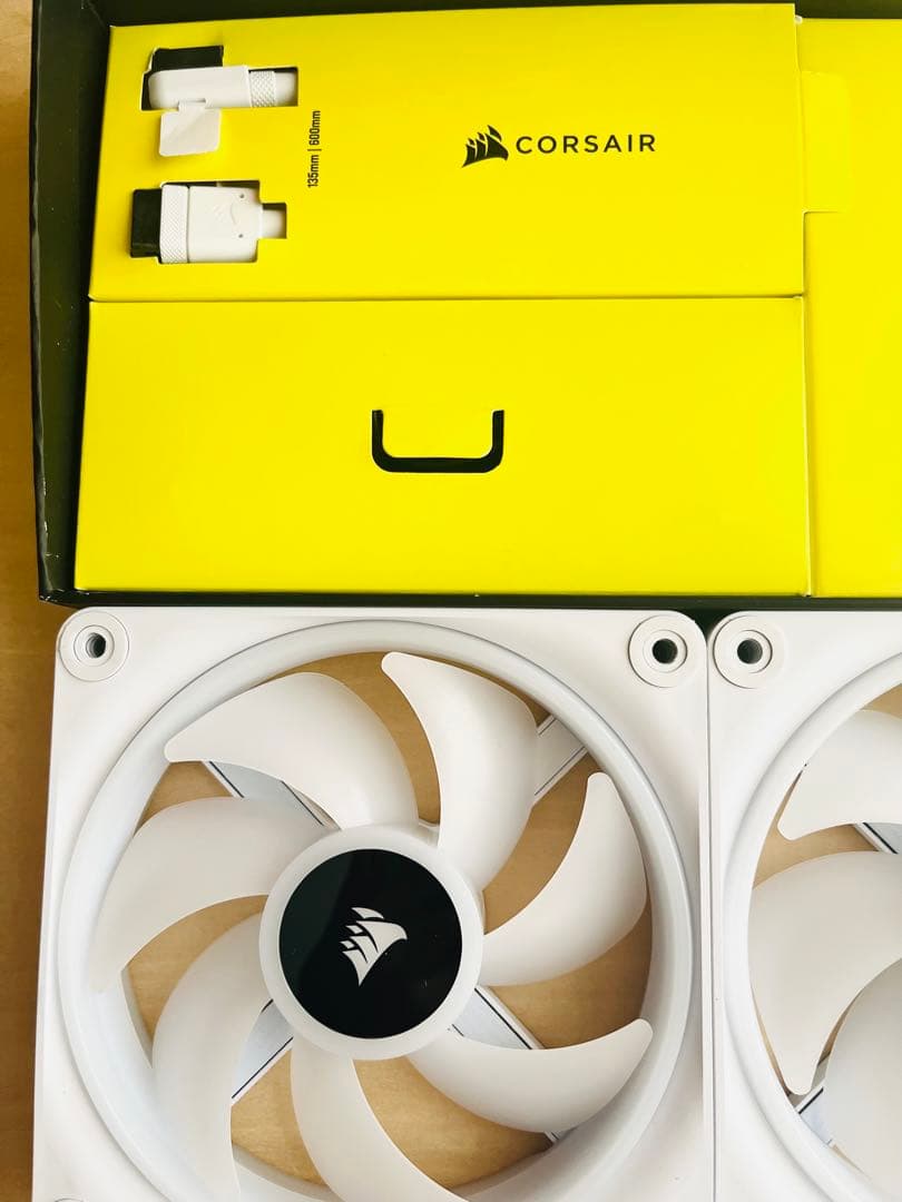 CORSAIR QX120 RGB ファン 3個セット　ホワイト①