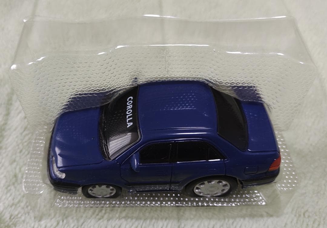 8th COROLLA ミニカー 青色