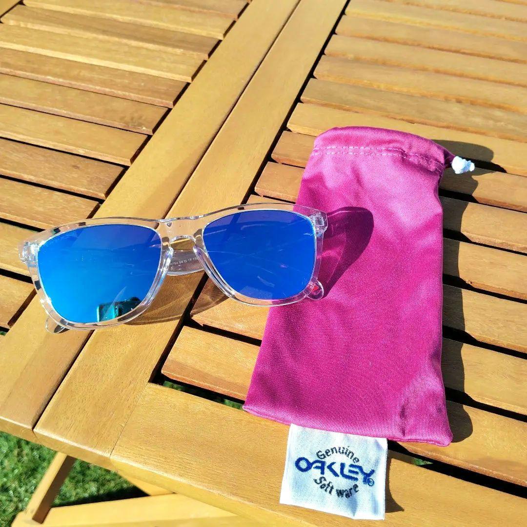 OAKLEY クリアフレーム ブルーレンズ サングラス