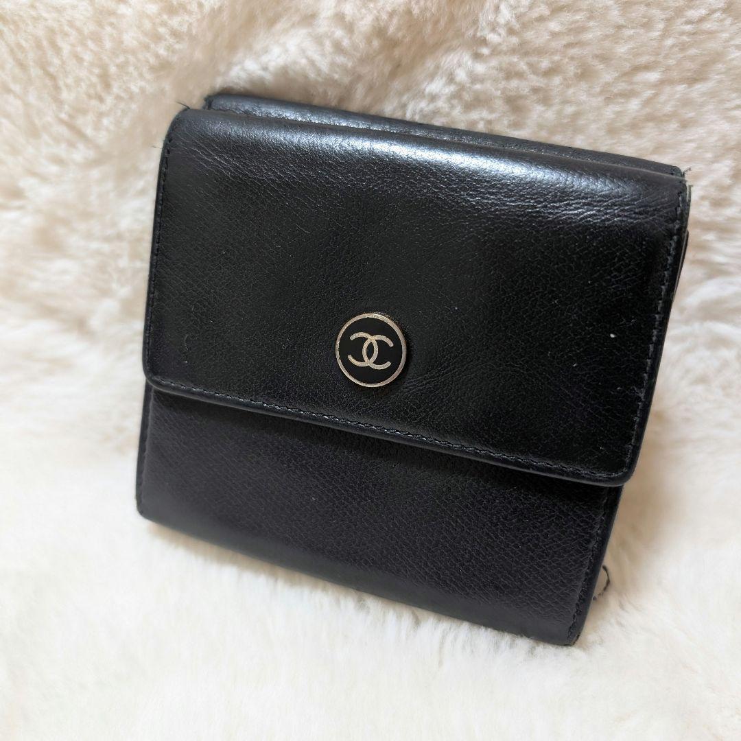 シャネル　CHANEL　ココボタン　ブラック　二つ折り　財布