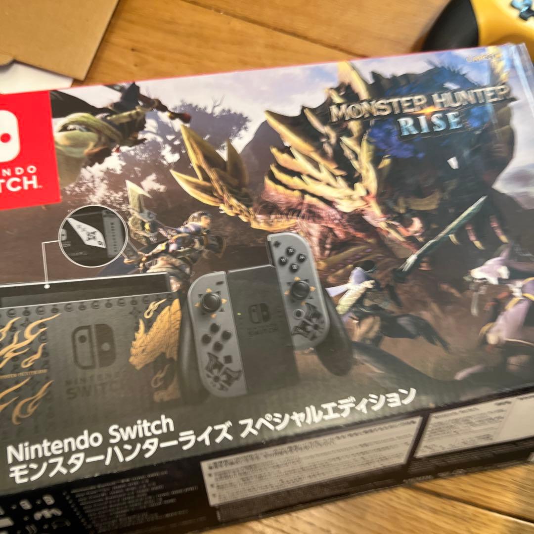ほぼ未使用Nintendo Switch 本体 モンハンモデルコントローラー付き