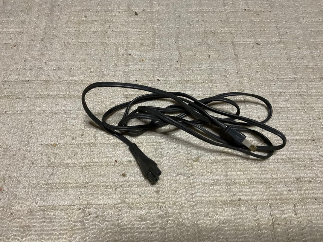 SONY／プレーステーション。モデル／SCPH-3500 コード付き本体のみ。