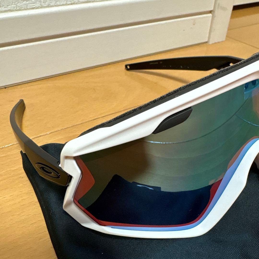 め*め様 極美品 OAKLEY WINDJACKET 2.0 白×黒オークリー