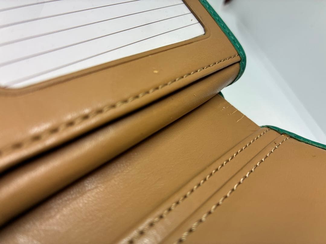 【美品・希少カラー】COACH コーチ 二つ折り財布 ミディアム財布