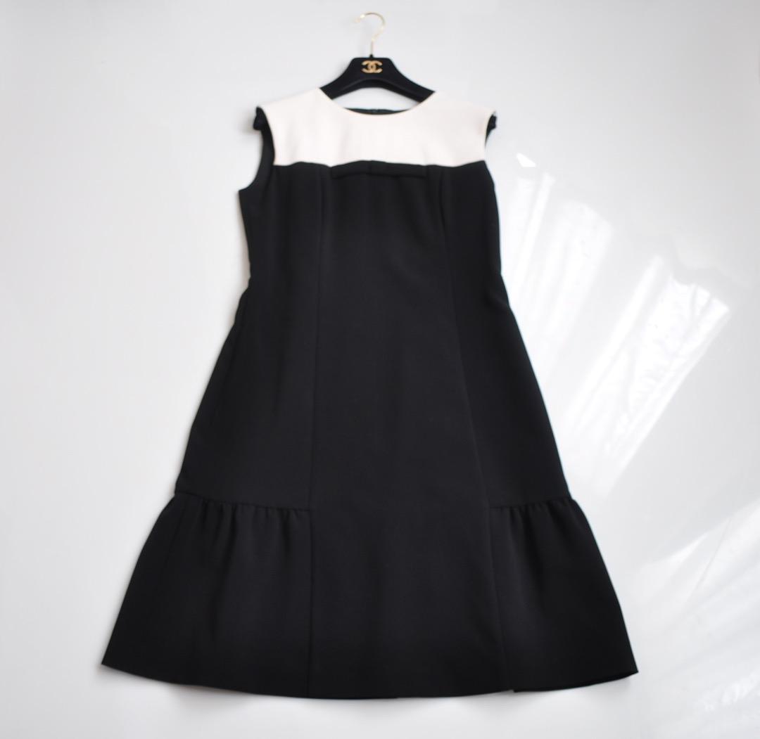 ルネ ♡ 上品 バイカラーワンピース 黒×アイボリー白 フロント小リボン