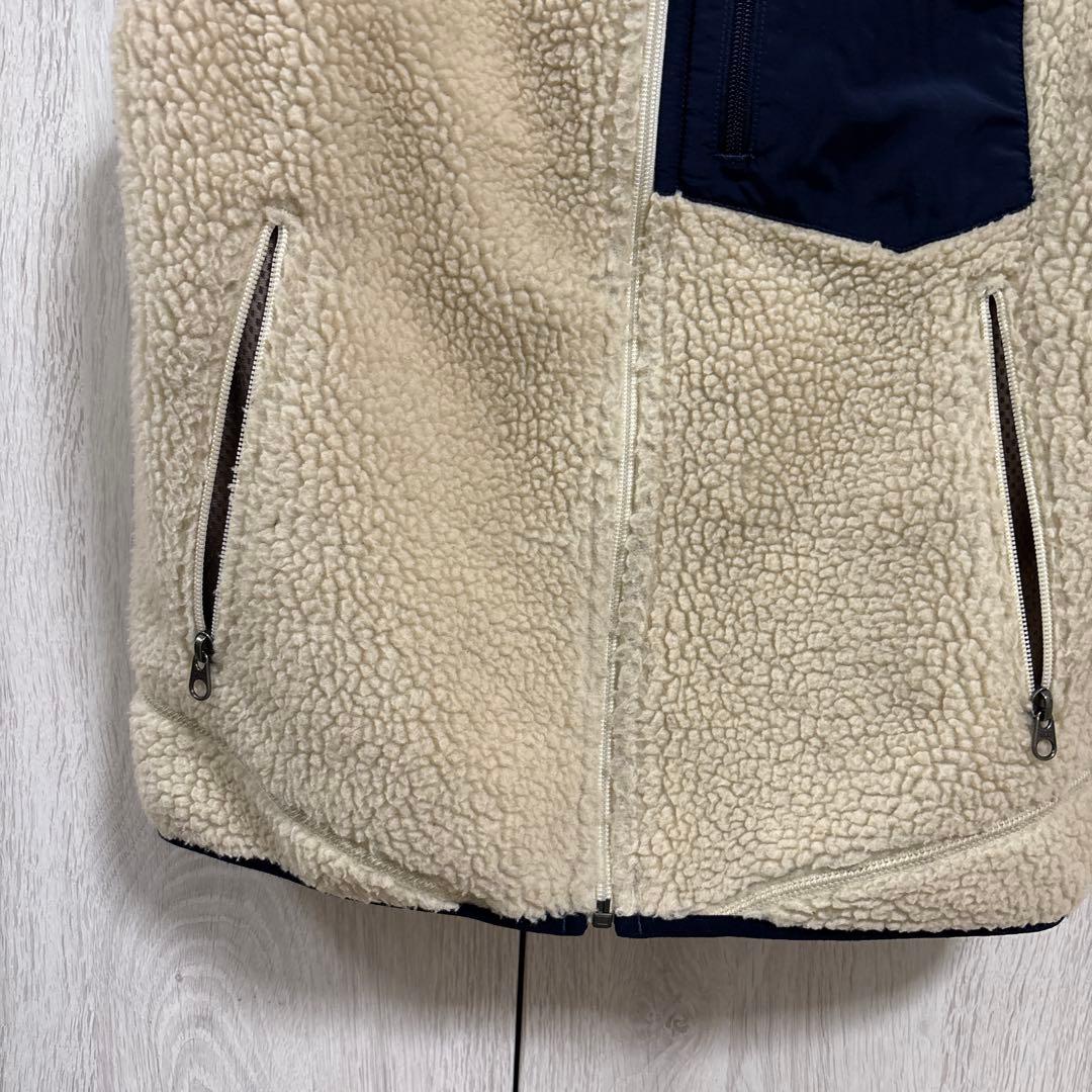patagonia フリース ベスト ベージュ/ネイビー