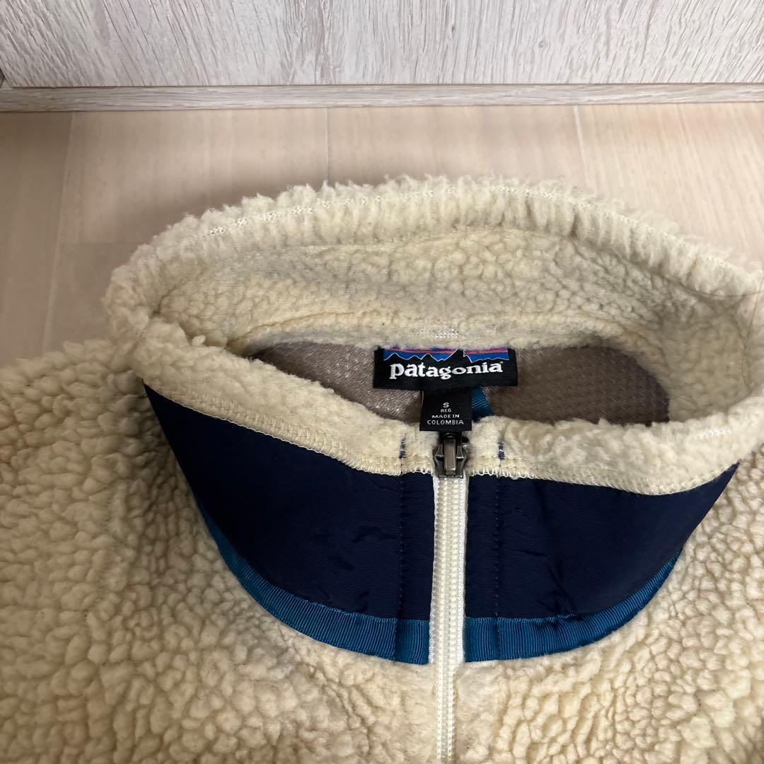 patagonia フリース ベスト ベージュ/ネイビー