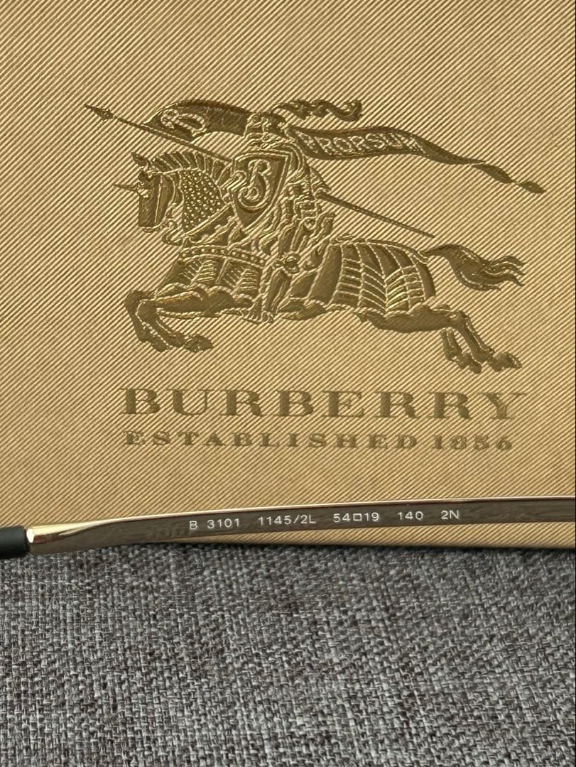 BURBERRY ラウンドサングラス BE3101 11452L