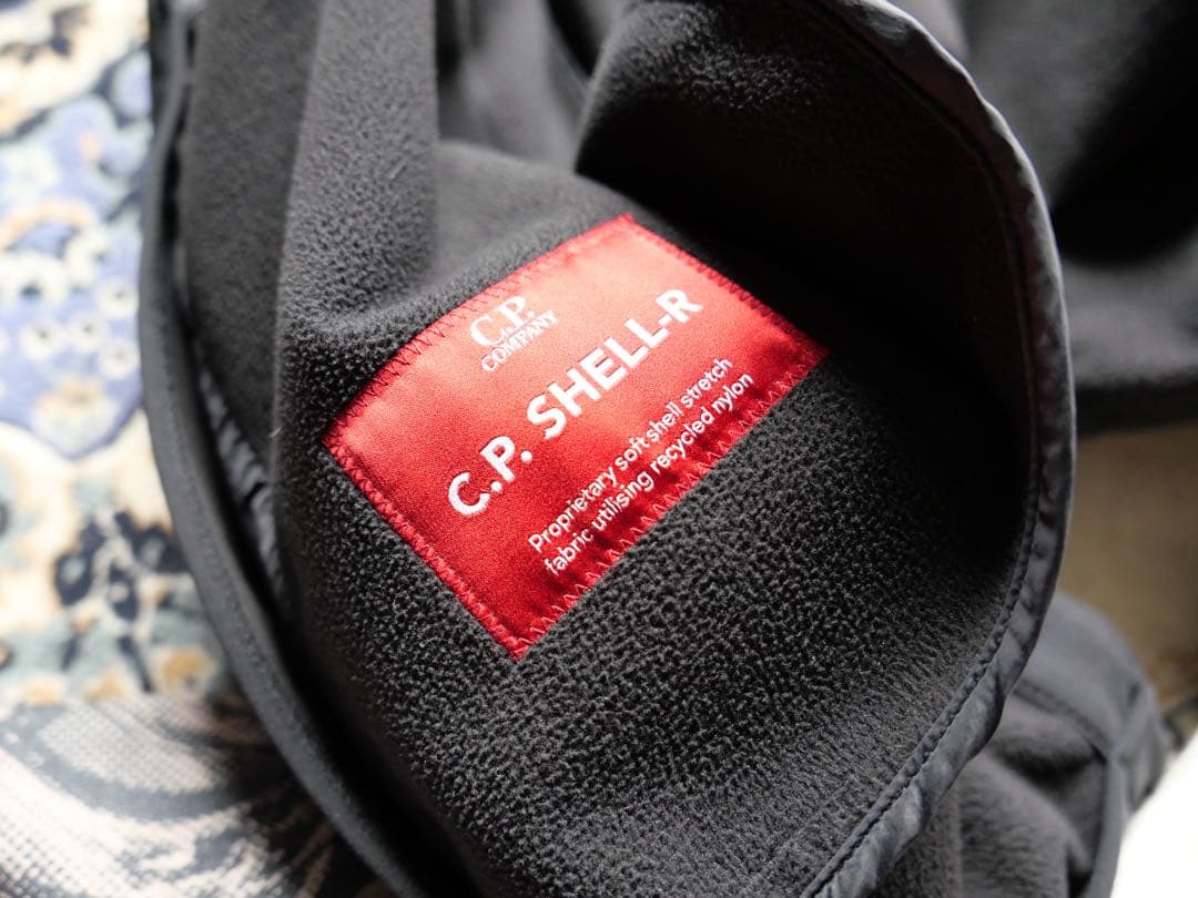 CP COMPANY フーデッドテックコート