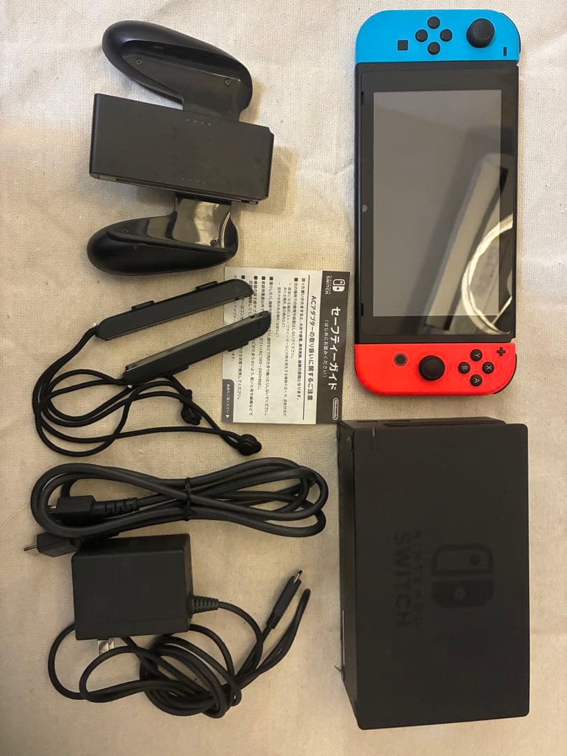 Nintendo Switch 箱有り　初期化済み