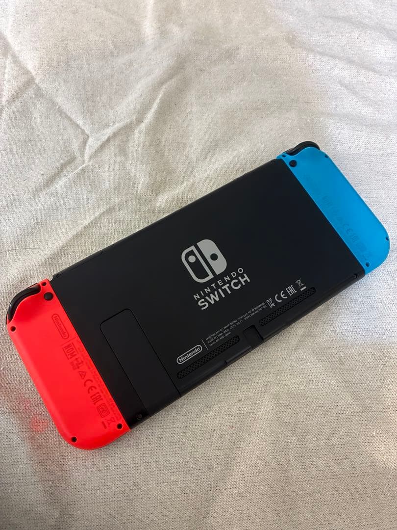 Nintendo Switch 箱有り　初期化済み