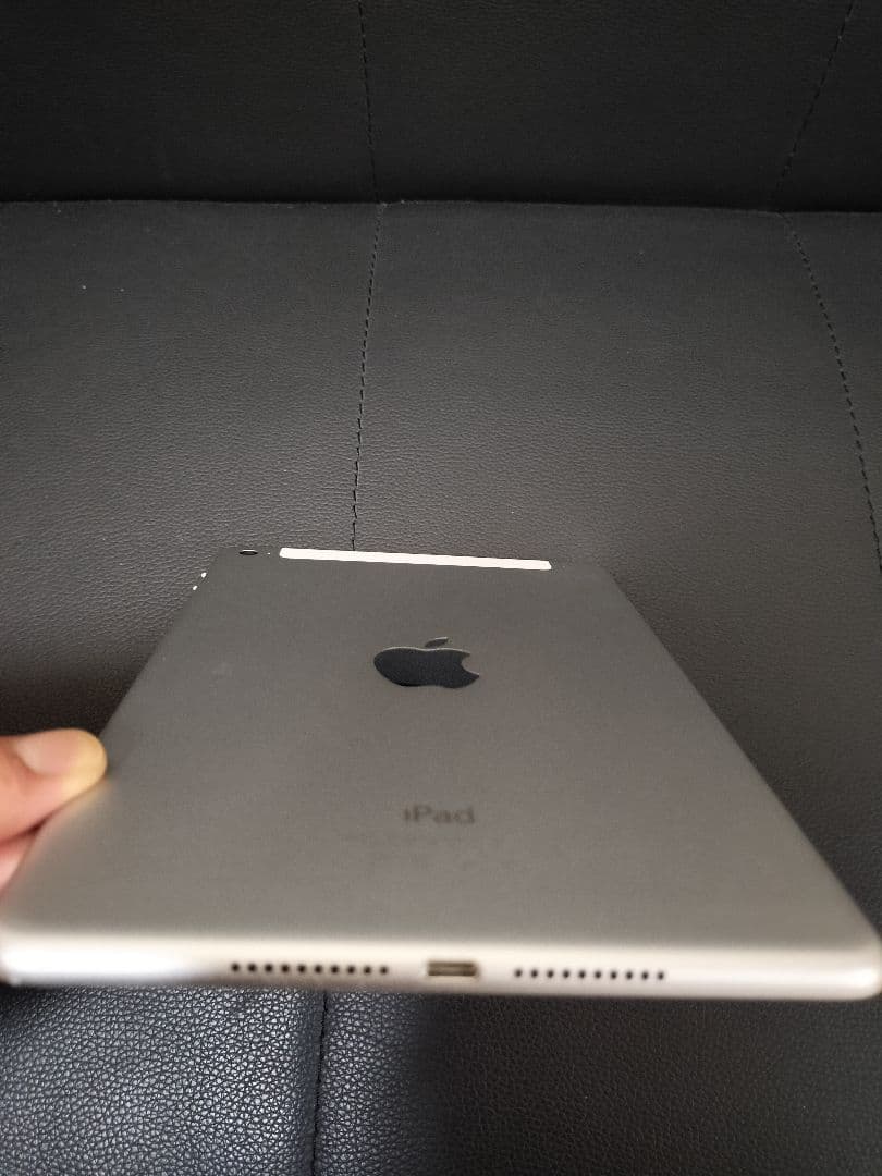 H*o様 Apple ipad mini4 128GB シルバー