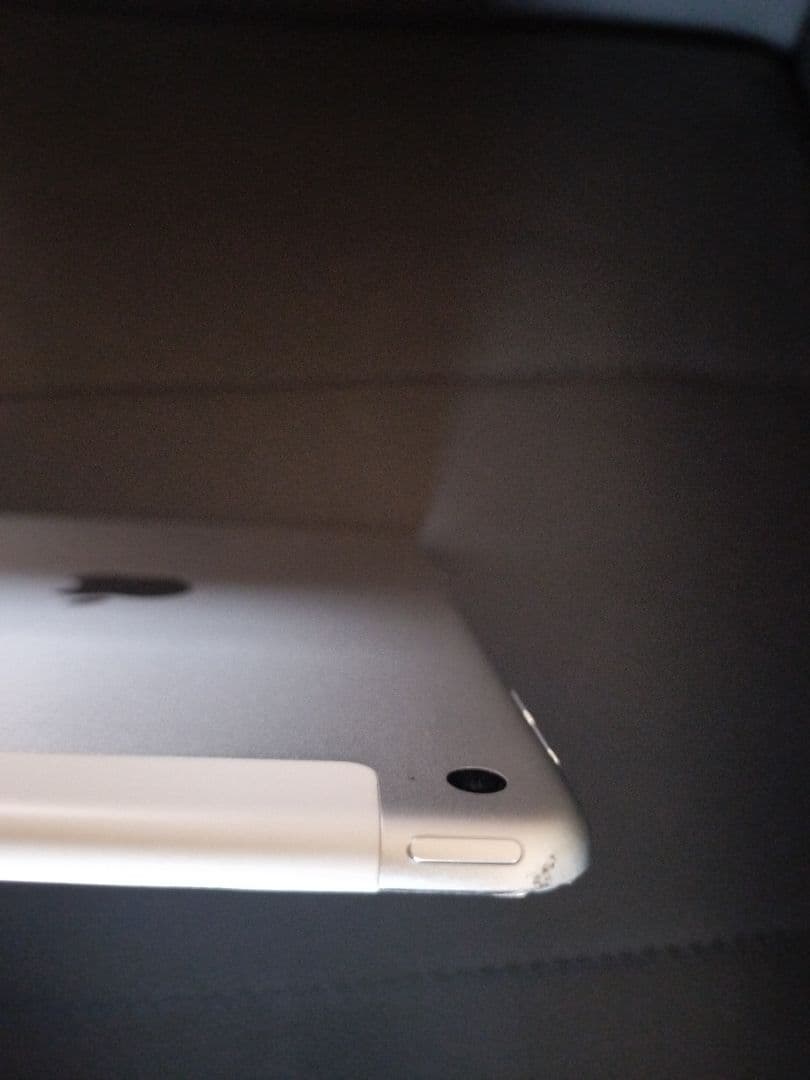 H*o様 Apple ipad mini4 128GB シルバー