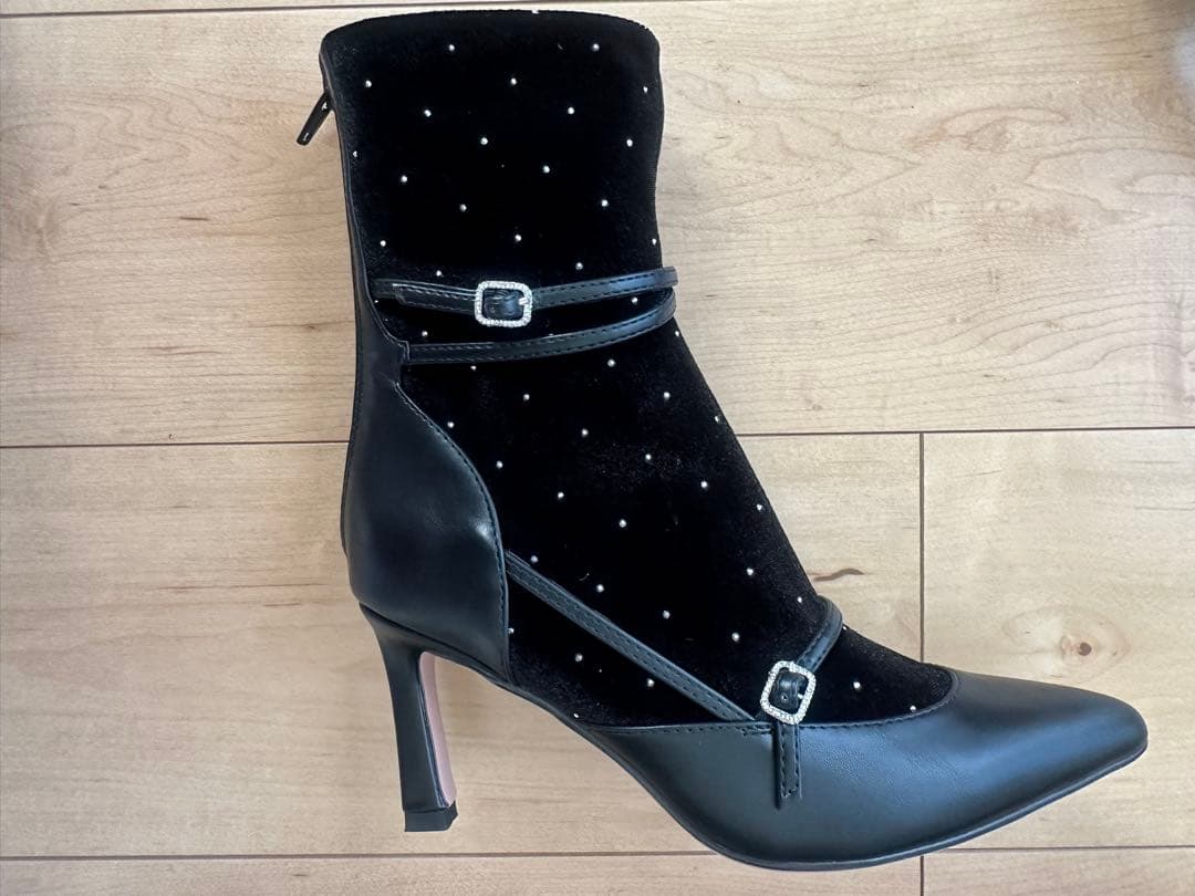 【新品】Herlipto Crystal Velour Ankle Boots