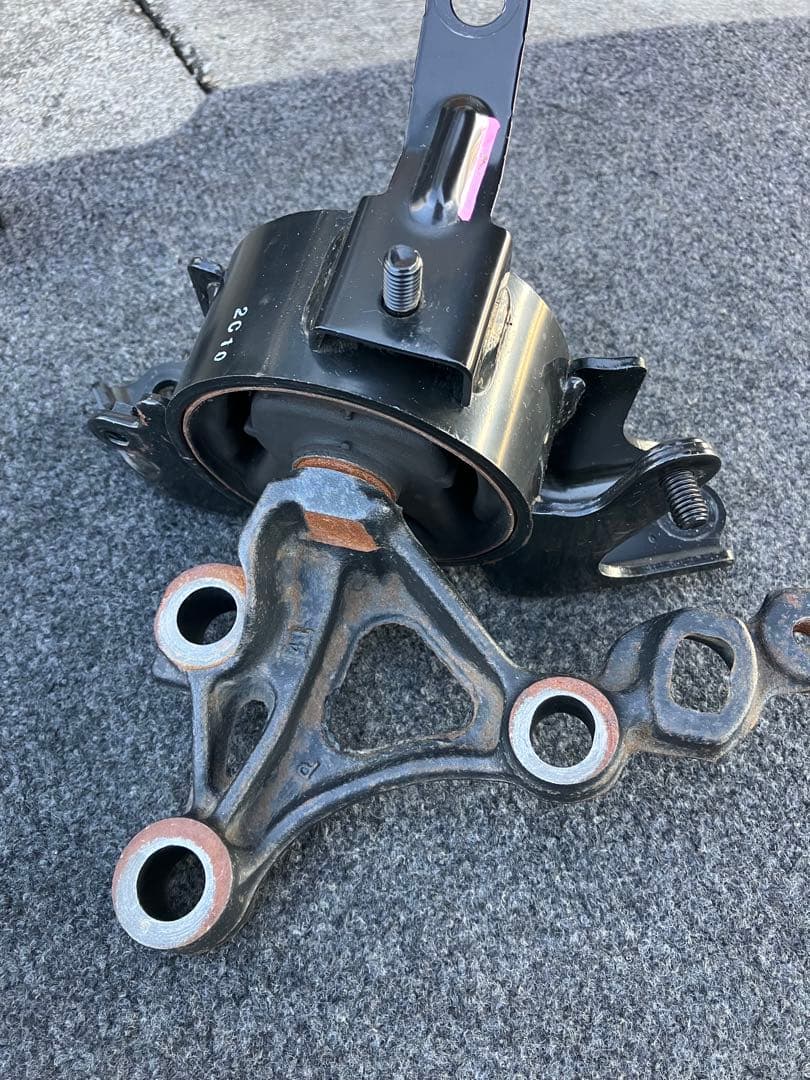 ダイハツ純正エンジンマウント 左右 L275V ミラ KF-VE