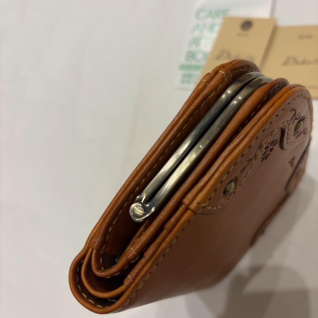 新品　ダコタ　マーゴット　二つ折り　財布　 ラウンドファスナー　レザー　がま口