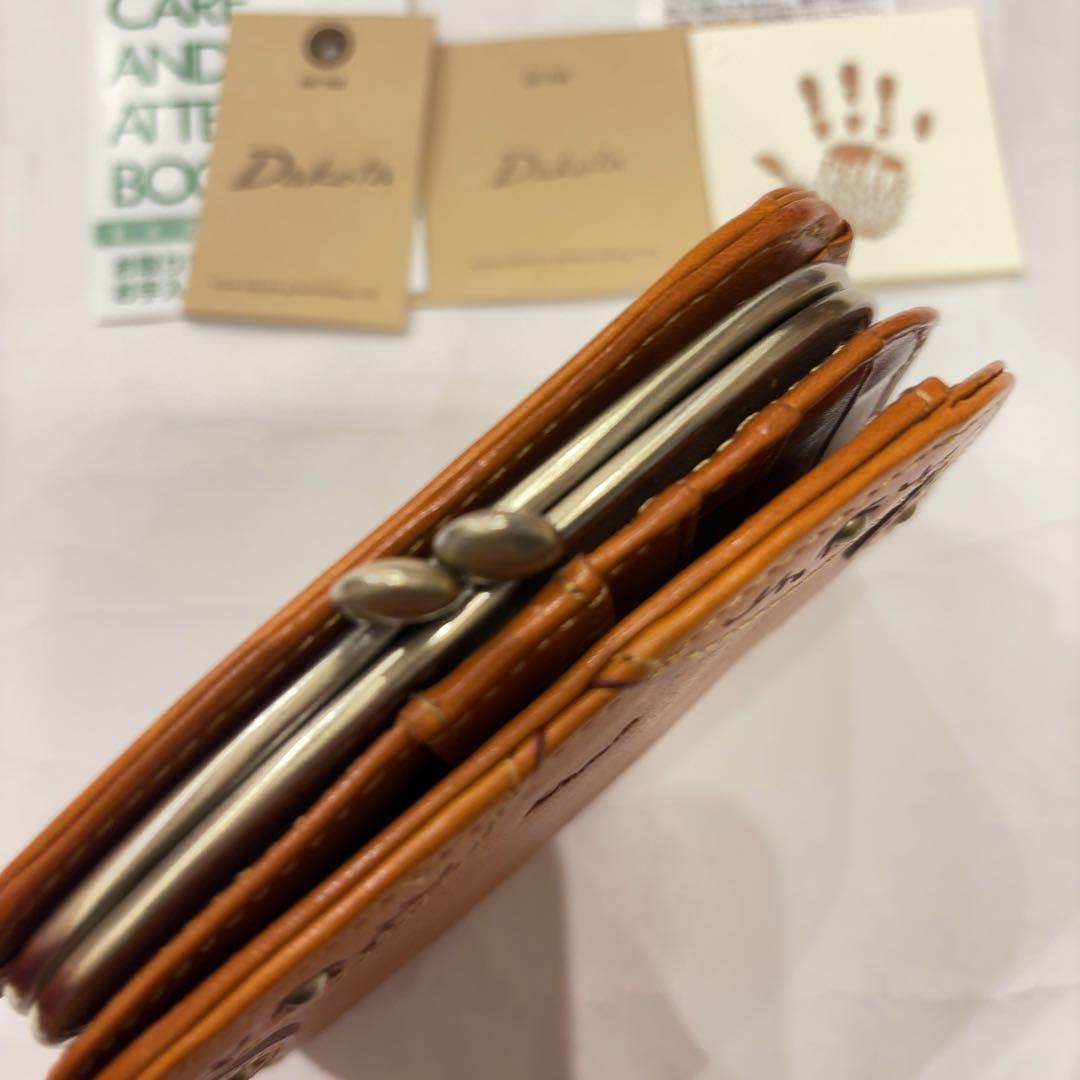 新品　ダコタ　マーゴット　二つ折り　財布　 ラウンドファスナー　レザー　がま口