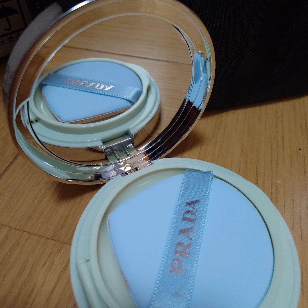 PRADAライトブルー　プラダ メッシュ クッション 　限定パッケージ　LN10