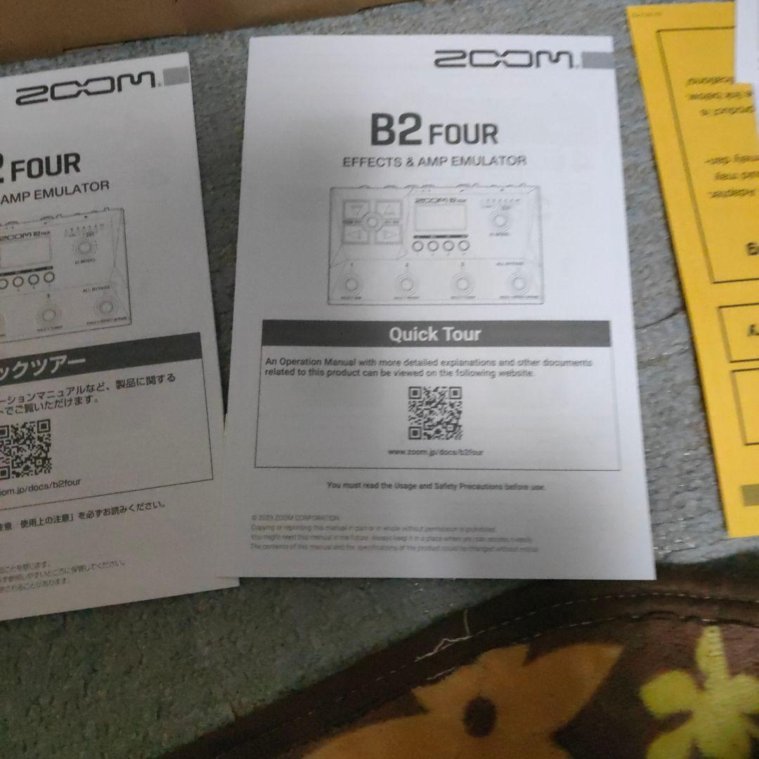 美品ZOOM B2 FOUR ベースマルチエフェクター