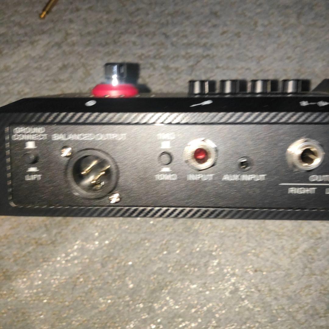 美品ZOOM B2 FOUR ベースマルチエフェクター