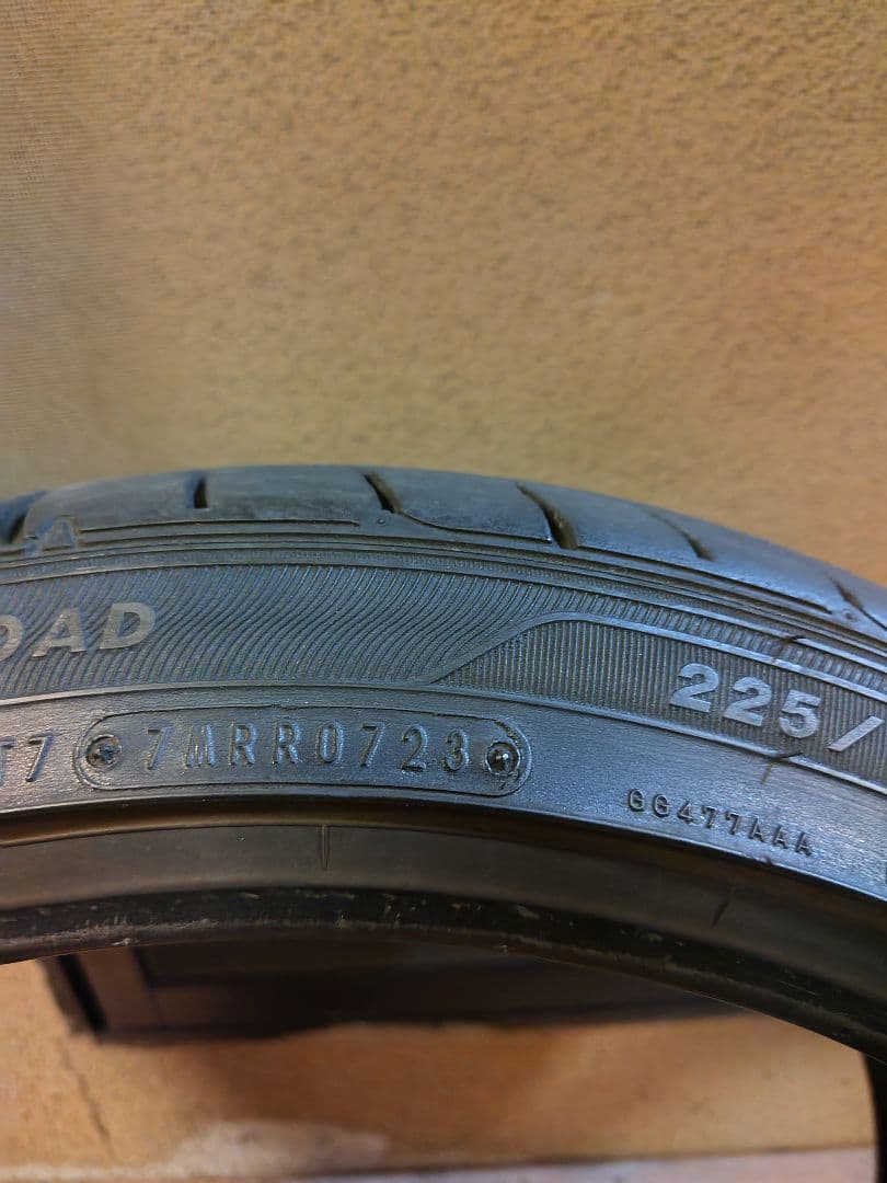 225/40/R18 グッドイヤー　EAGLE　LS EXE 　①