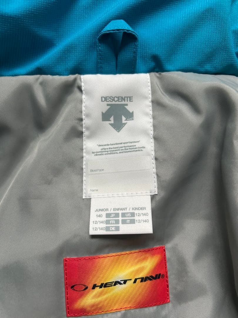 DESCENTE 子ども用スキーウェア