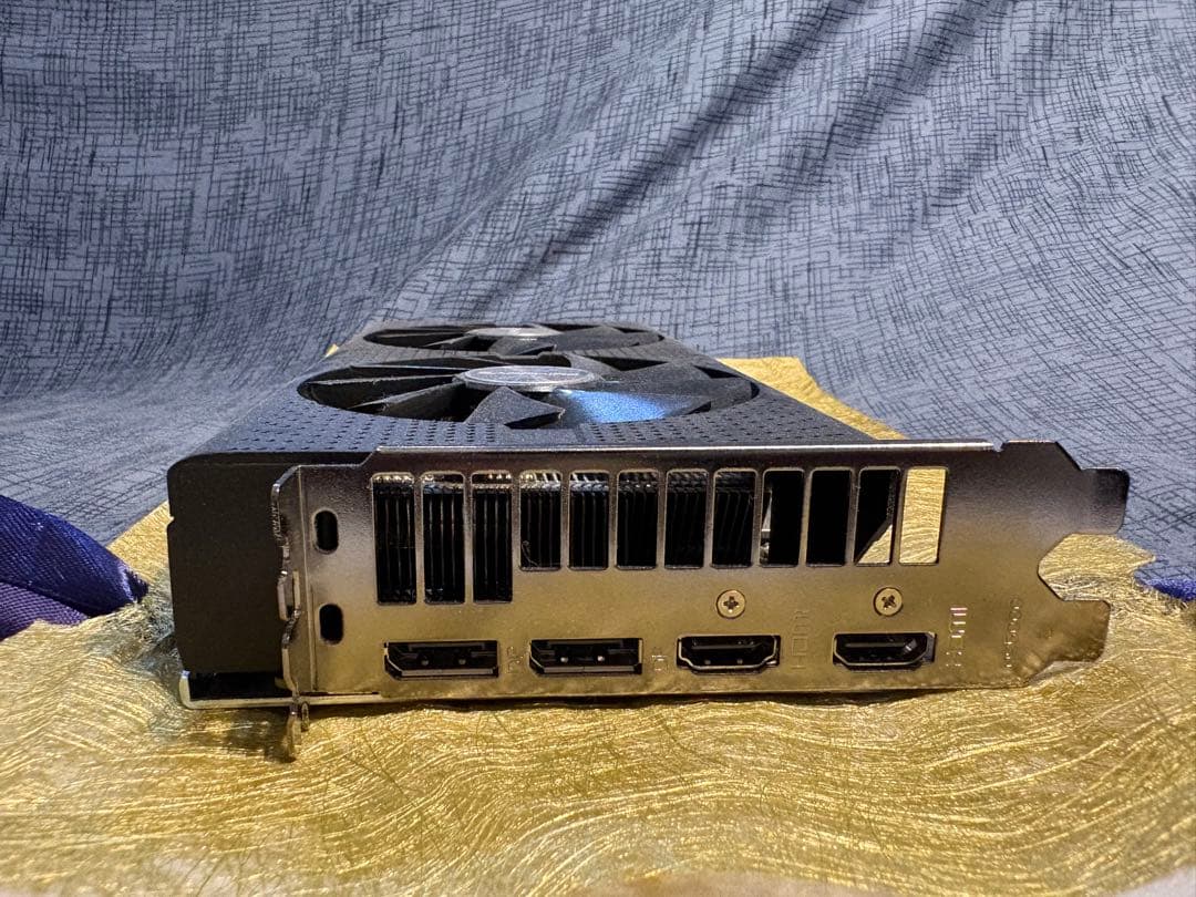 中古品Sapphire グラフィックボード RX570 8GB