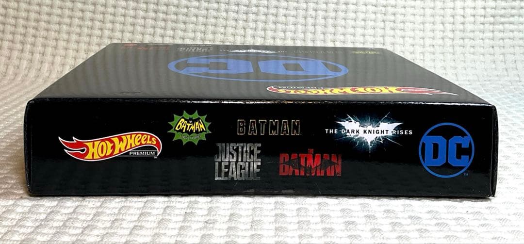 Hot Wheels プレミアムボックス – Batman GRM17
