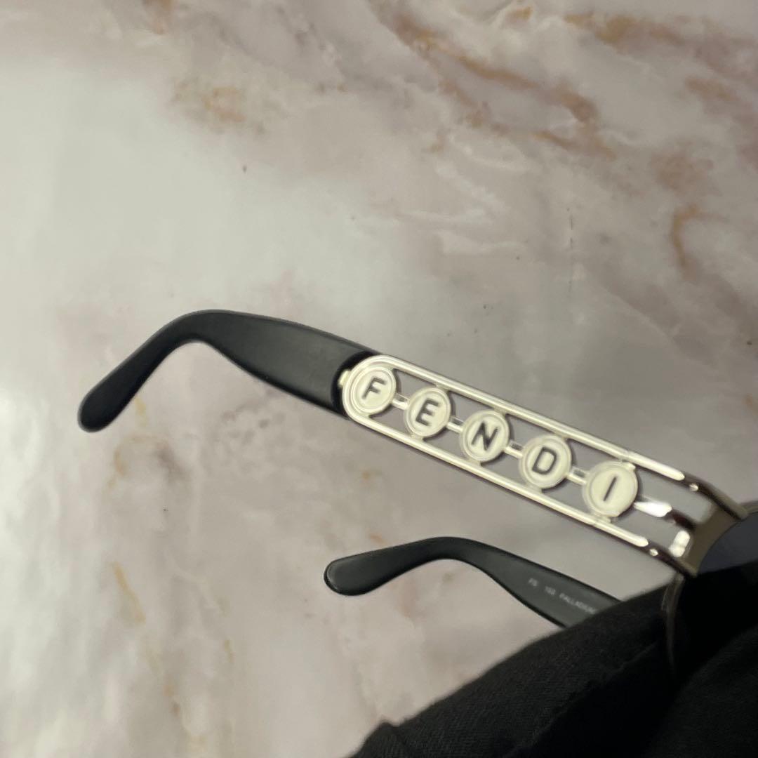 fendi オーバル メタル ロゴ y2k モード サングラス ケース付き