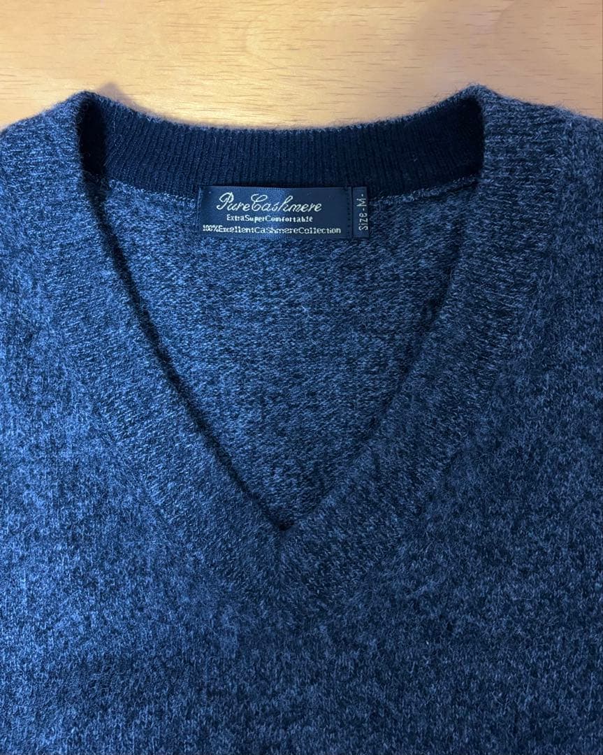 新品、未使用　Pure Cashmere カシミヤ100% Vネックベスト