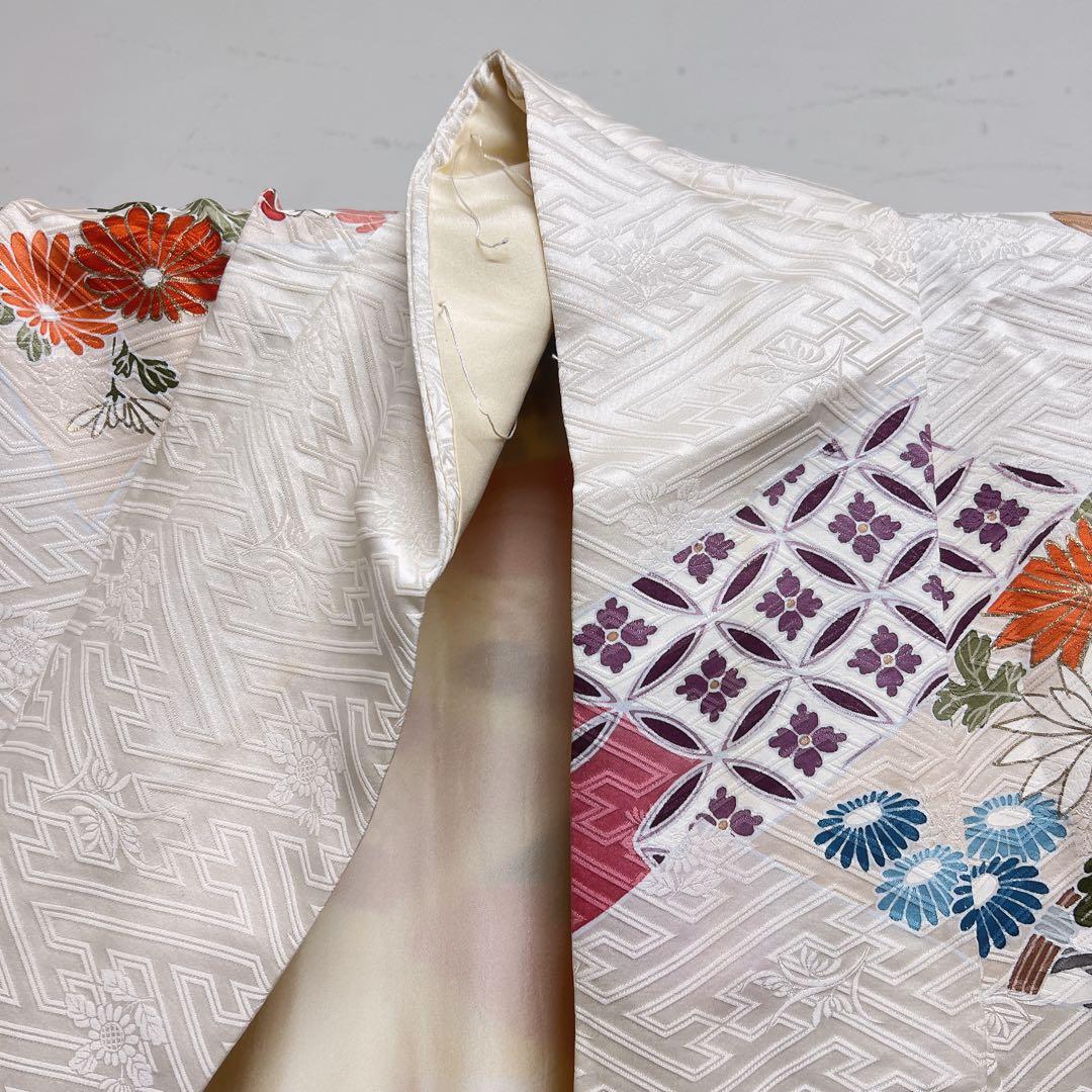 振袖　金彩　金駒刺繍　菊花　鴛鴦　松竹梅　成人式　着物　125tz
