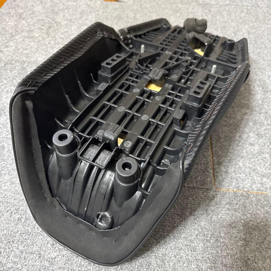 ホンダ　GROM　JC92　ローダウンタックロールシート　ホワイトステッチ