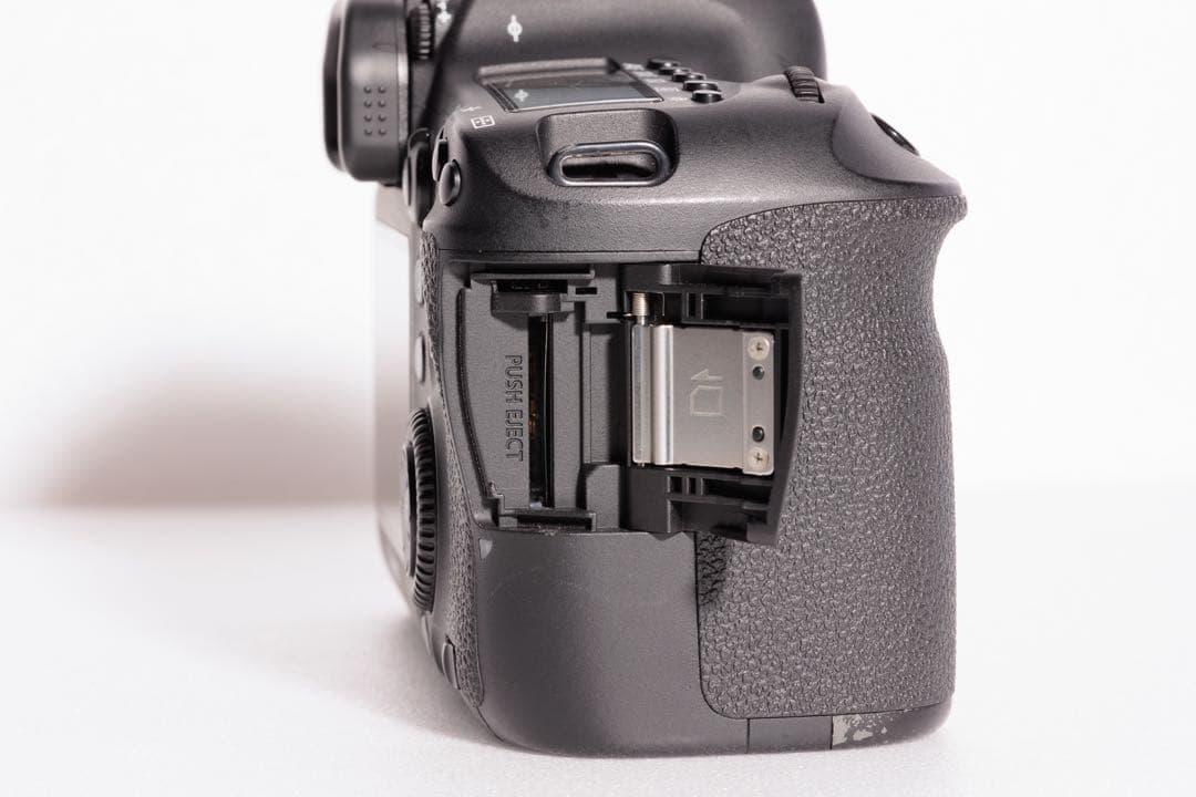 Canon EOS 6D ボディ実用品