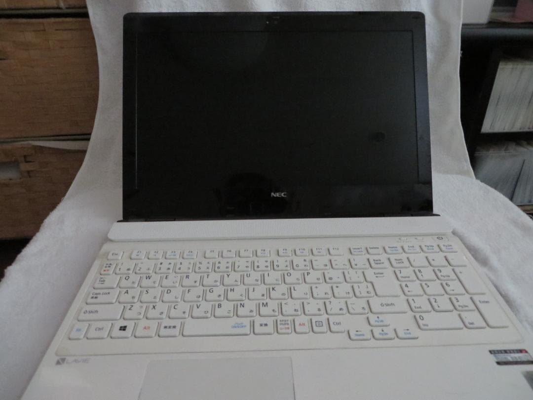 NEC LAVIE 15.6インチ ノートPC