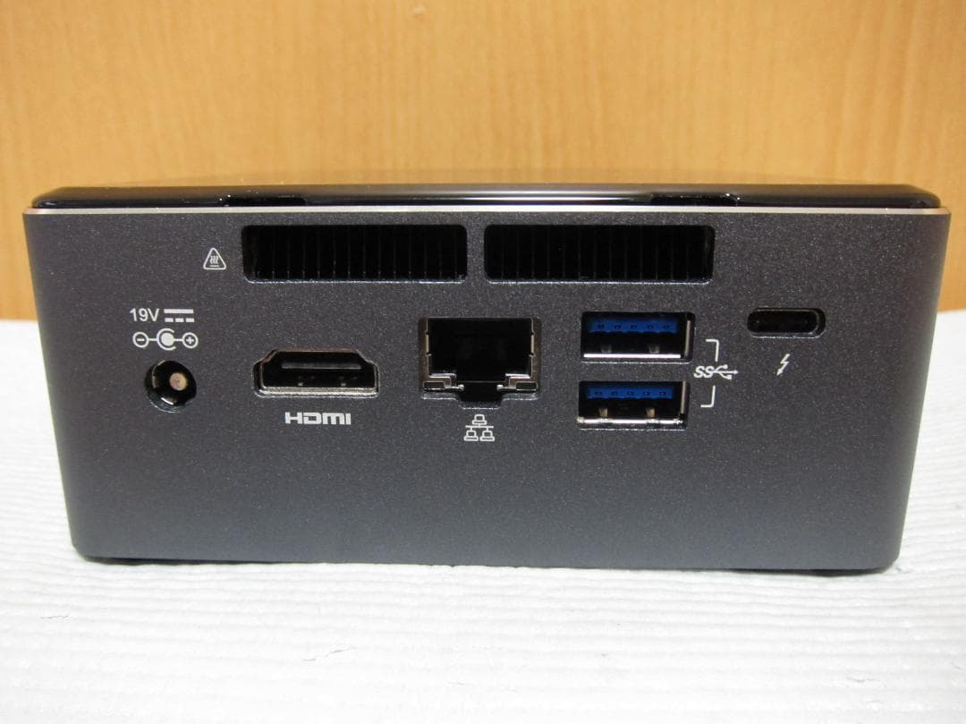 OS搭載。Intel NUC7i7BNH メモリ8GB SSD480GB