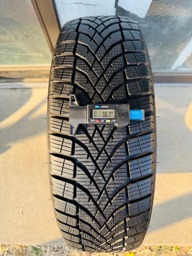 Dunlop SynchroWeather 175/65R15 88H 24年製