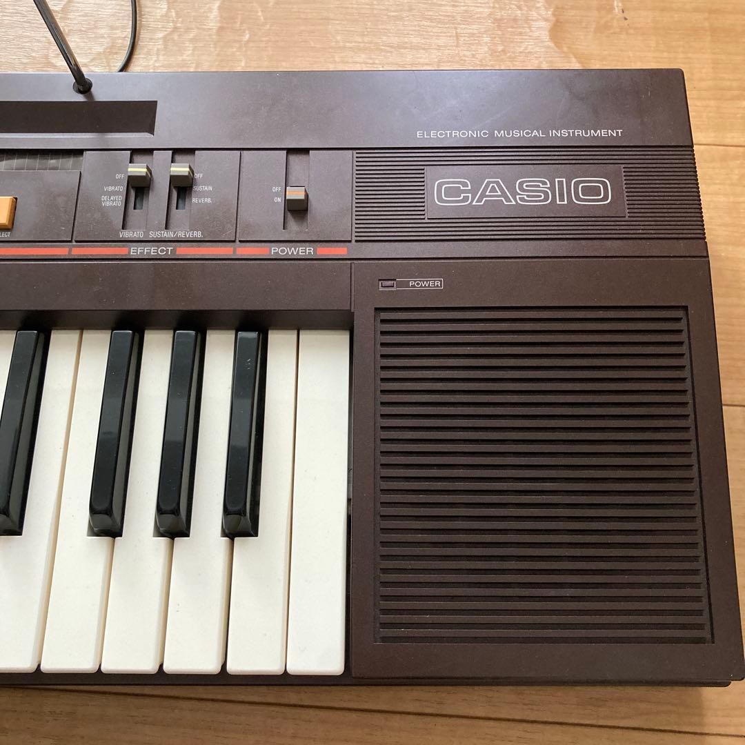 CASIO カシオトーン　Casiotone CT-310 ケース付き　49鍵