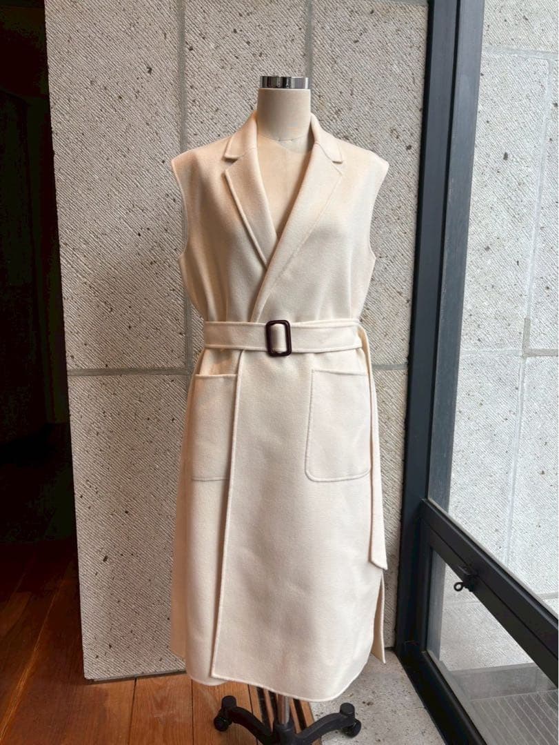 【新品未使用】MaxMara 膝丈コート