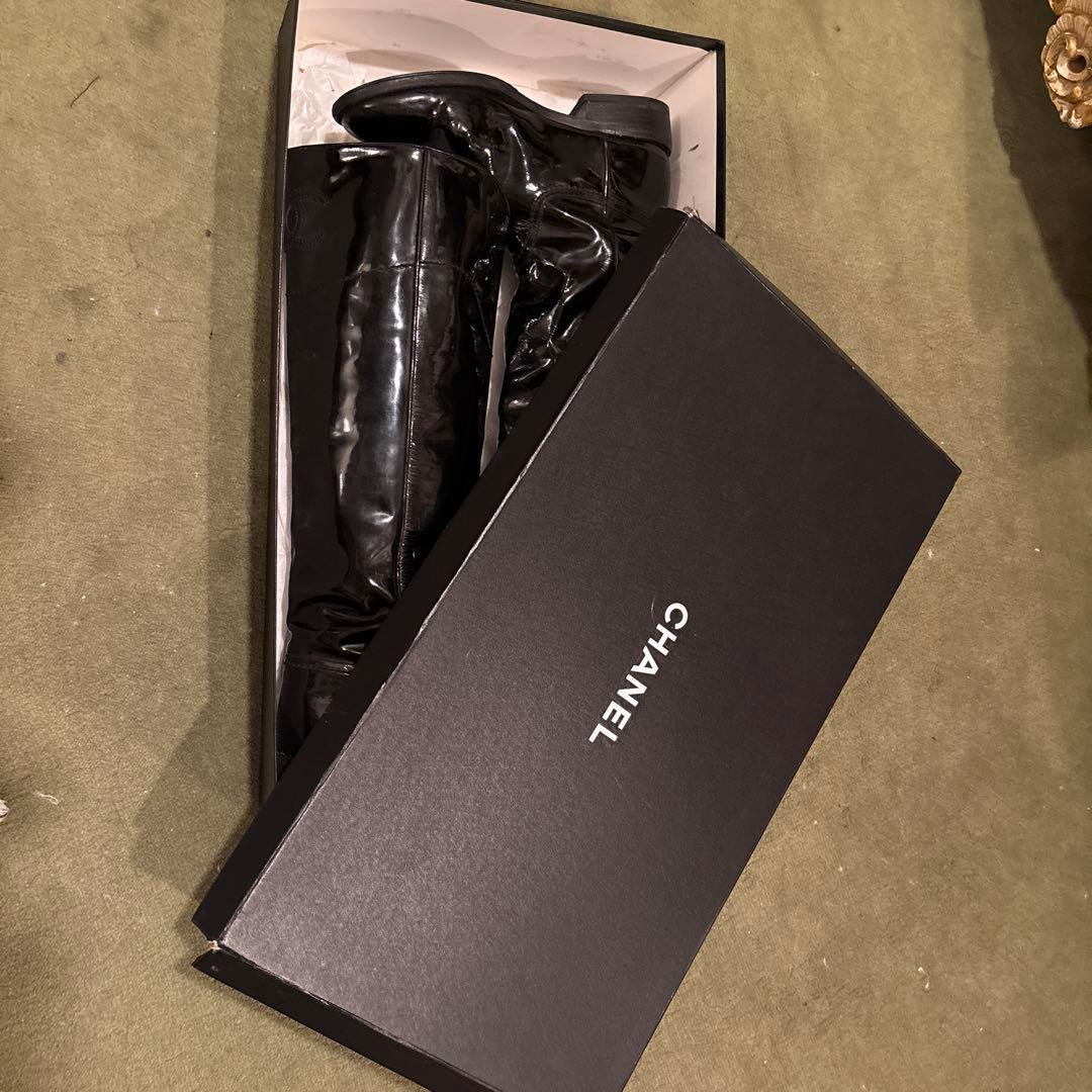 ♡本物♡CHANEL ブラックエナメルジョッキーロングブーツ37ハーフ