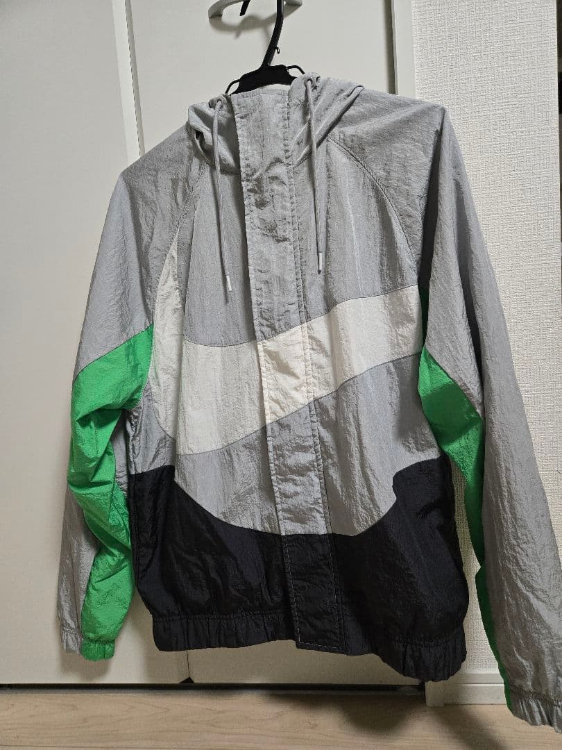 NIKE ウインドブレーカー上下【1月31日まで特価】