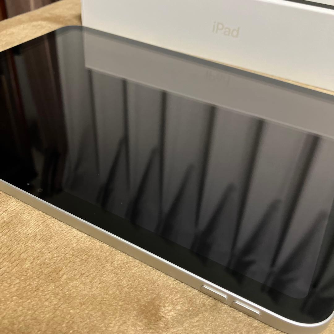 iPad 第10世代 64GB シルバー Wi-Fiモデル