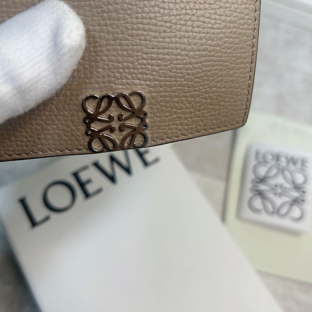 人気色✨ LOEWE ロエベ トライフォールド 三つ折り財布 サンド 箱 袋付