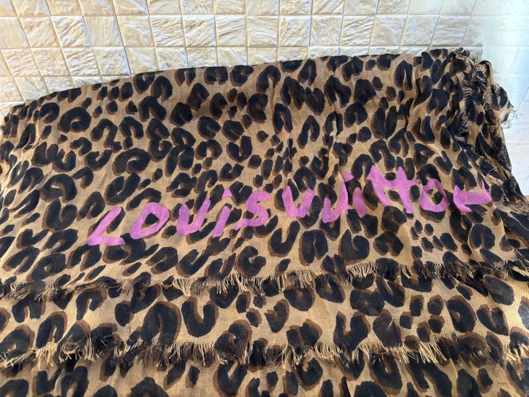 LOUIS VUITTON レオパード柄 ストール