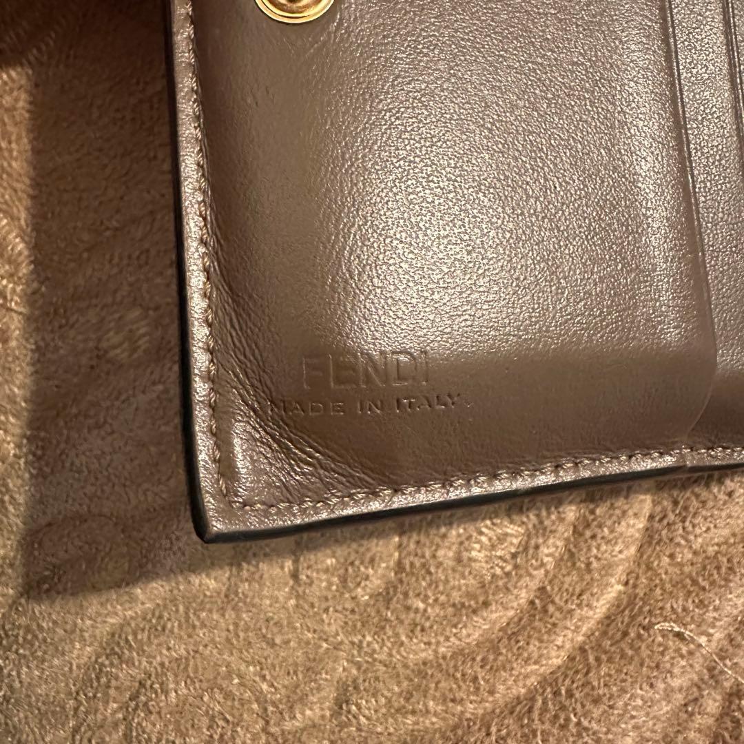 Fendi FFロゴ 二つ折り財布 ブラウン/ブラック