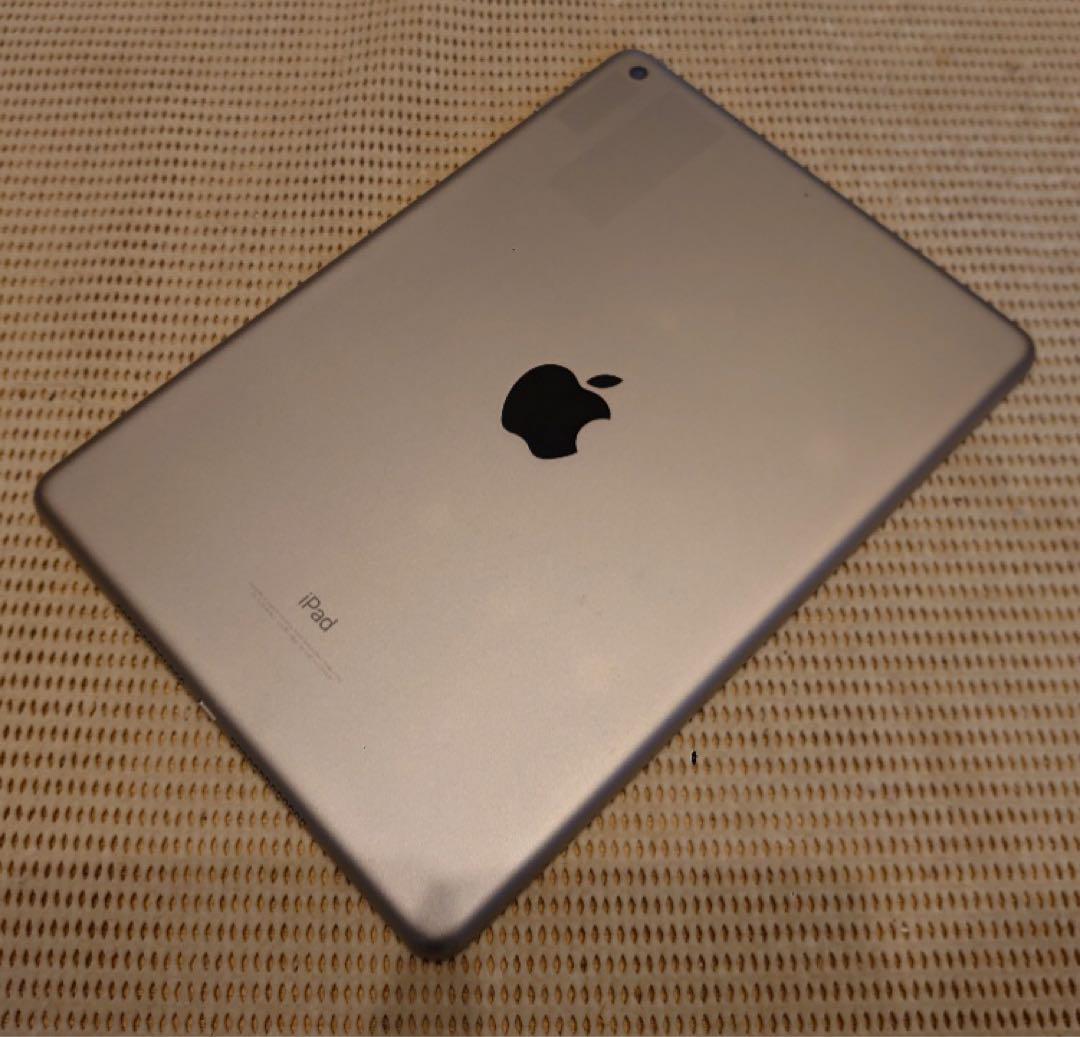 完動品iPad第5世代(A1822)本体32GBグレイ送料込PHLF9