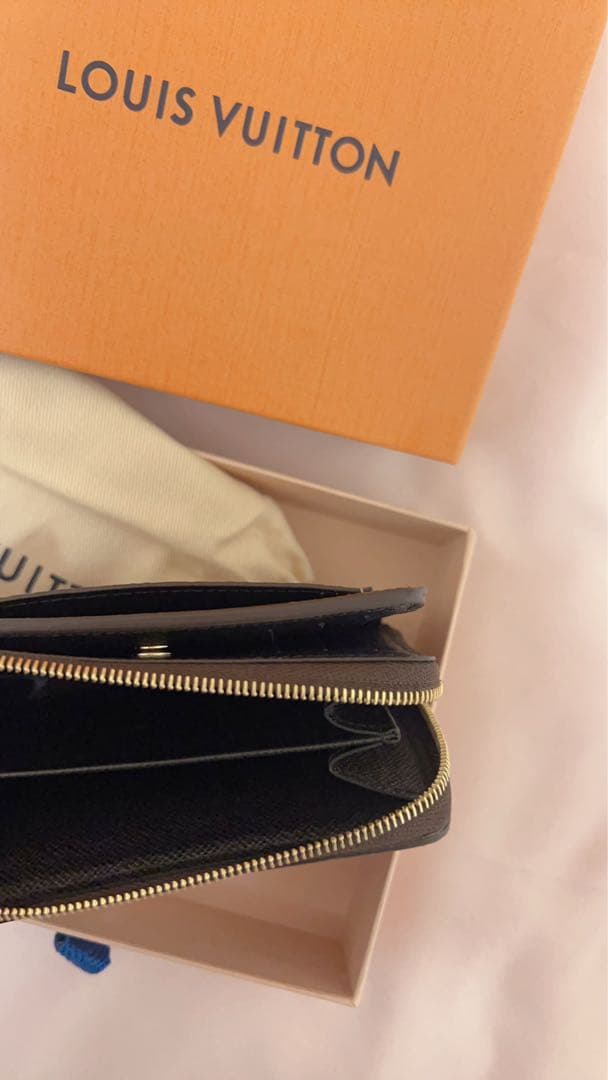 Louis Vuitton ルイヴィトン　ポルトフォイユ・ルー　財布