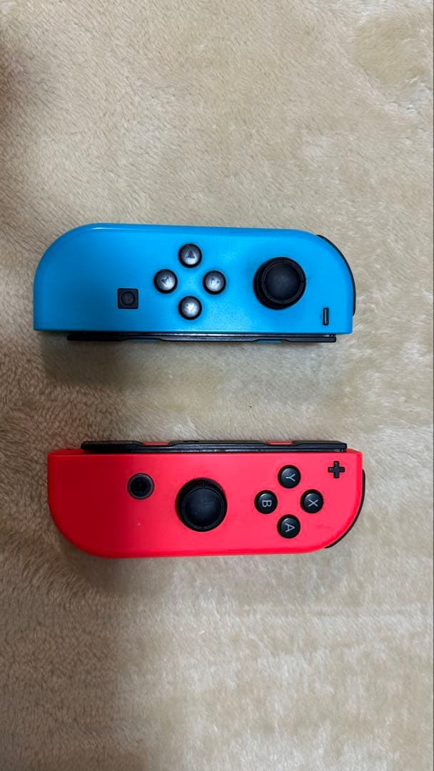 Nintendo Switch 本体 青と赤のジョイコン付き