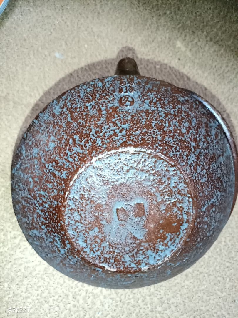 陶器製器具 茶色と青のツートン
